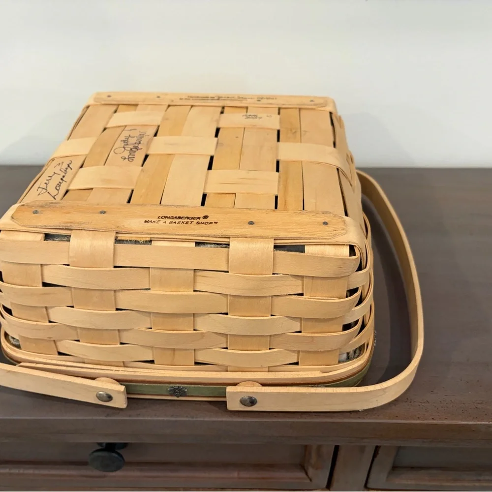 Longaberger Bountiful Harvest‎ Basket Handmade in Ohio signed by Judy and Jerry